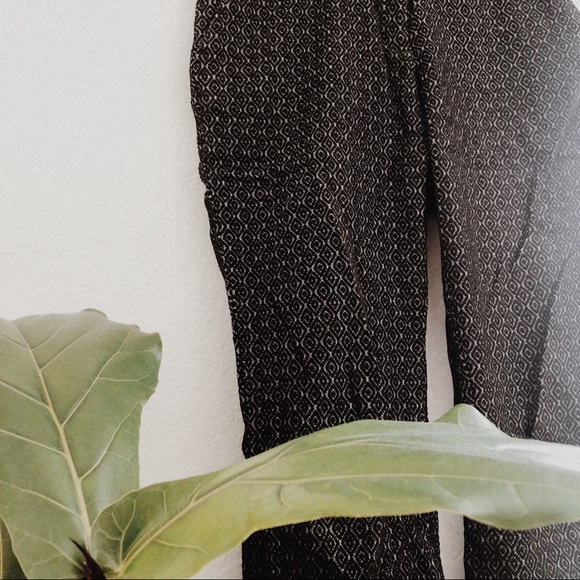 🚚 MOVING SALE! 🚚 Cute kick crop business trouser - Picture 2 of 3